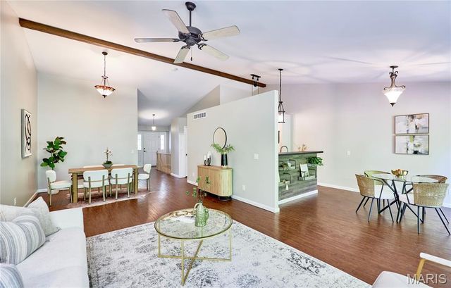 8 Hill Ridge Court 4, St Charles, MO 63303