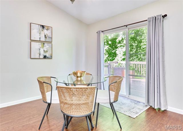 8 Hill Ridge Court 4, St Charles, MO 63303