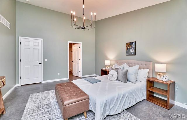 8 Hill Ridge Court 4, St Charles, MO 63303