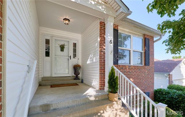8 Hill Ridge Court 4, St Charles, MO 63303