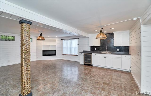 8 Hill Ridge Court 4, St Charles, MO 63303