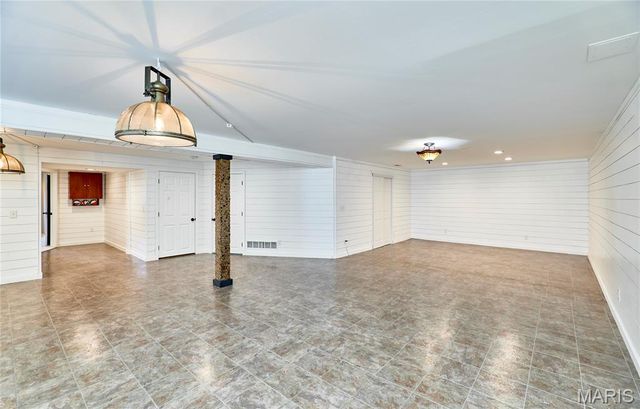 8 Hill Ridge Court 4, St Charles, MO 63303