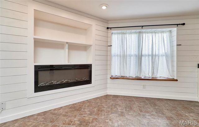 8 Hill Ridge Court 4, St Charles, MO 63303
