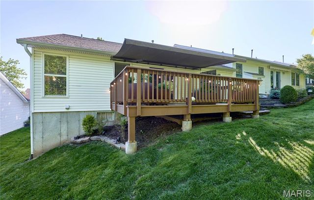 8 Hill Ridge Court 4, St Charles, MO 63303