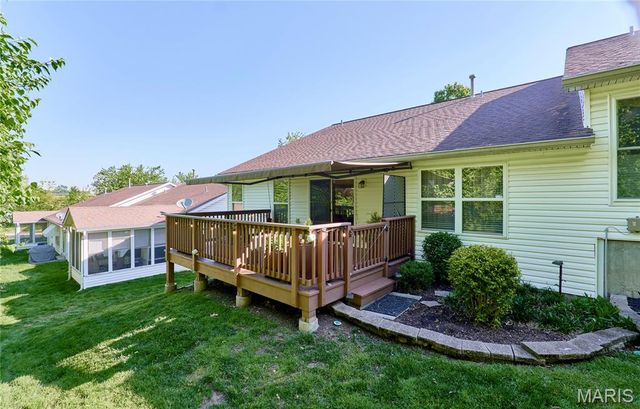 8 Hill Ridge Court 4, St Charles, MO 63303
