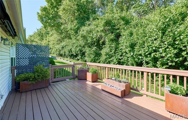 8 Hill Ridge Court 4, St Charles, MO 63303
