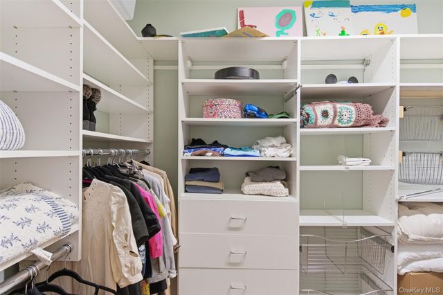 30 Lawrence Lane, Bay Shore, NY 11706