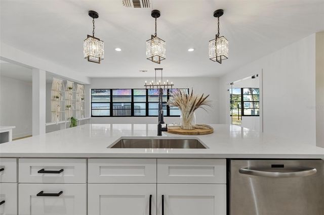 3406 W SWANN AVENUE, Tampa, FL 33609