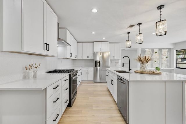 3406 W SWANN AVENUE, Tampa, FL 33609