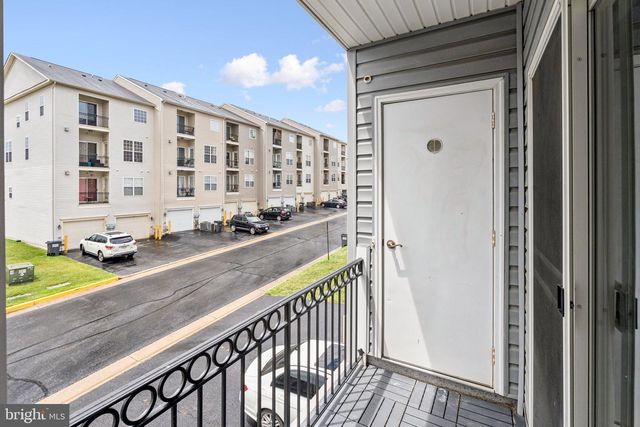 2415 RAINSWOOD LN, Woodbridge, VA 22191