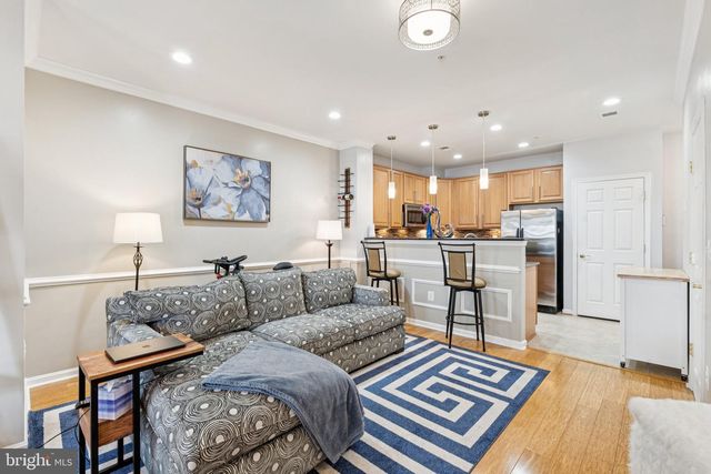 2415 RAINSWOOD LN, Woodbridge, VA 22191