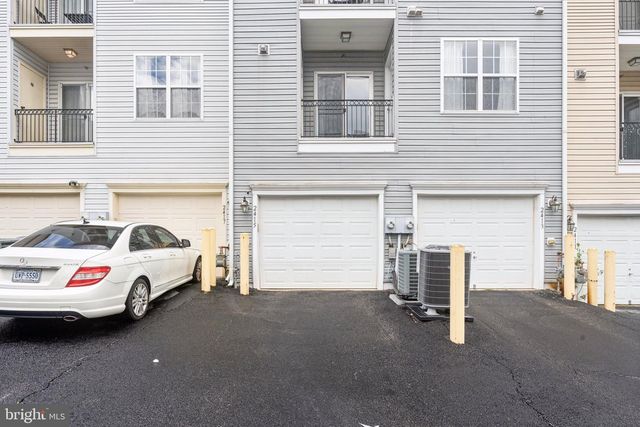 2415 RAINSWOOD LN, Woodbridge, VA 22191