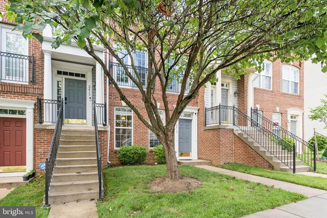 2415 RAINSWOOD LN, Woodbridge, VA 22191