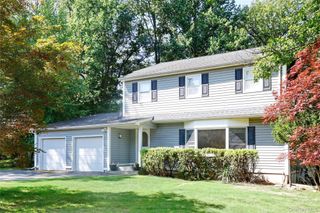 121 Smith Hill Road, Suffern, NY 10901