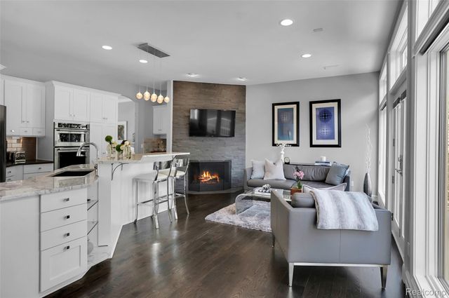 655 Chester Street, Birmingham, MI 48009