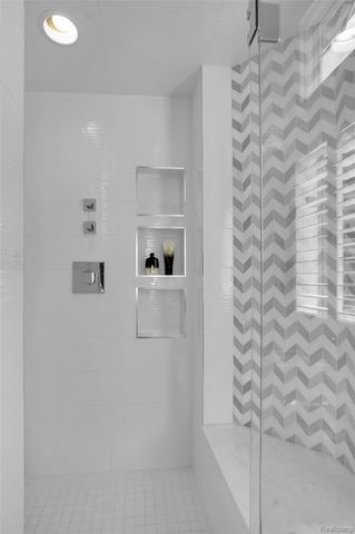 655 Chester Street, Birmingham, MI 48009