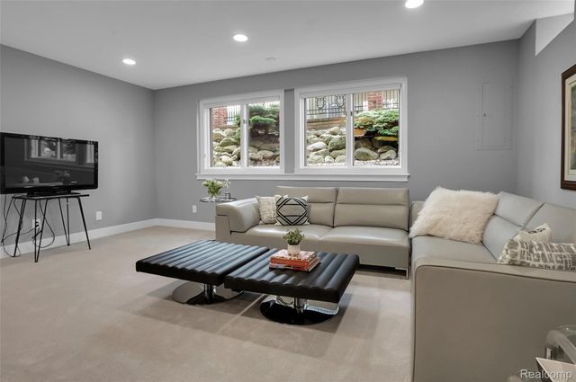 655 Chester Street, Birmingham, MI 48009