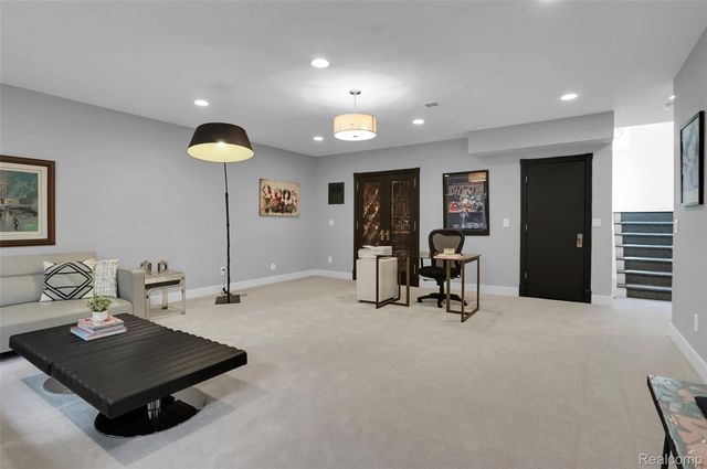 655 Chester Street, Birmingham, MI 48009