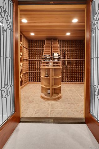 655 Chester Street, Birmingham, MI 48009