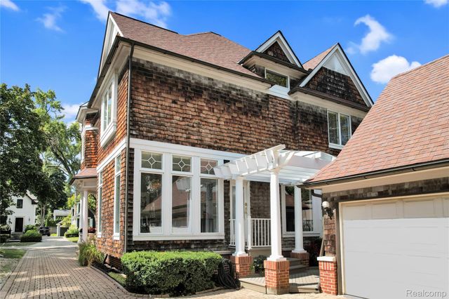 655 Chester Street, Birmingham, MI 48009