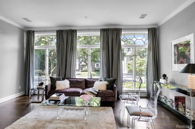 655 Chester Street, Birmingham, MI 48009