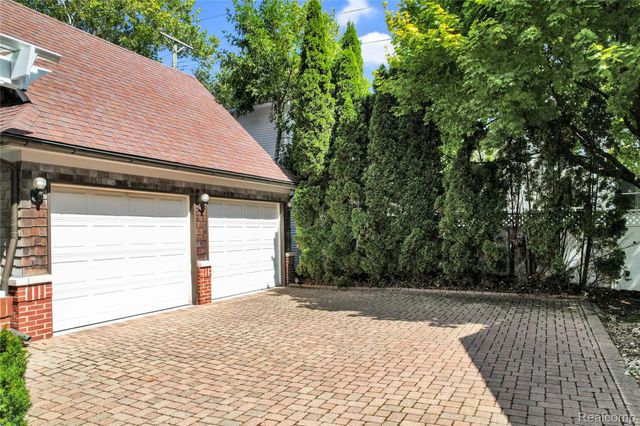 655 Chester Street, Birmingham, MI 48009