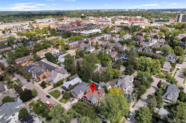 655 Chester Street, Birmingham, MI 48009