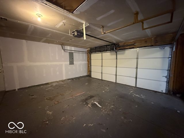 7202 Parklake Circle, Indianapolis, IN 46217