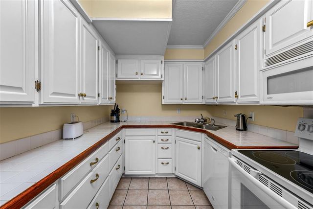 28 Hibiscus Road, Sulphur, LA 70663
