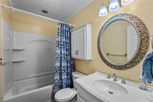 28 Hibiscus Road, Sulphur, LA 70663
