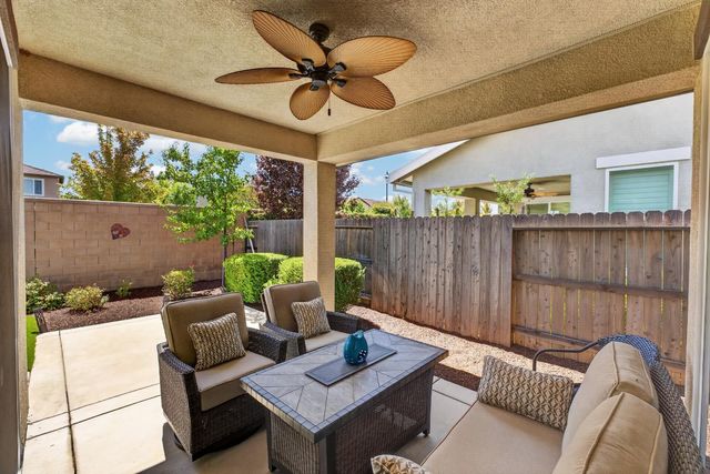 2073 Earthlight Ln, Roseville, CA 95747