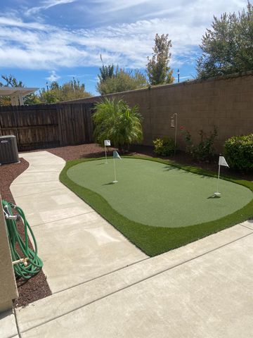 2073 Earthlight Ln, Roseville, CA 95747