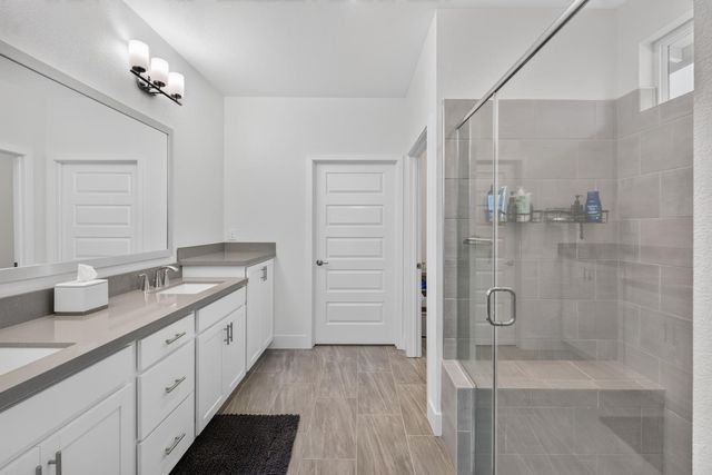 2073 Earthlight Ln, Roseville, CA 95747