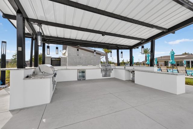 2073 Earthlight Ln, Roseville, CA 95747