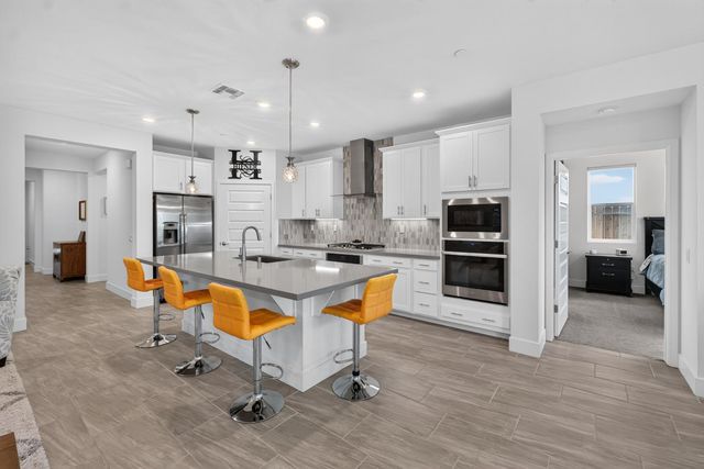 2073 Earthlight Ln, Roseville, CA 95747