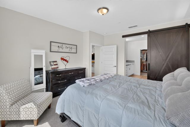 2073 Earthlight Ln, Roseville, CA 95747