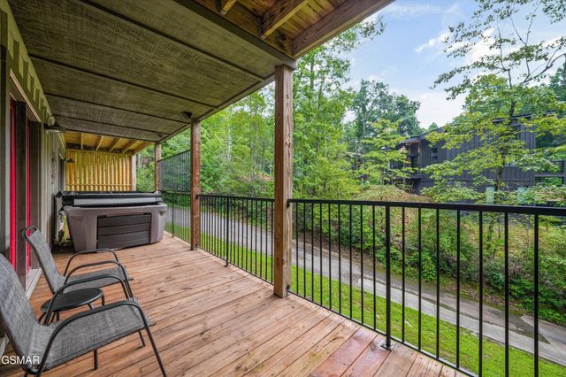 520 Proffitt Rd Unit 1, Gatlinburg, TN 37738