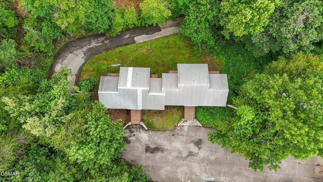 520 Proffitt Rd Unit 1, Gatlinburg, TN 37738