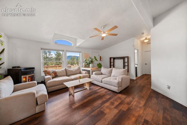 464 Hackamore Drive, Florissant, CO 80816
