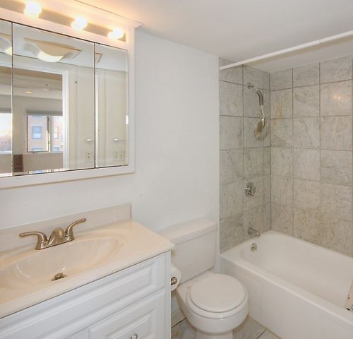 1 Lancaster Street 9, Cambridge, MA 02140