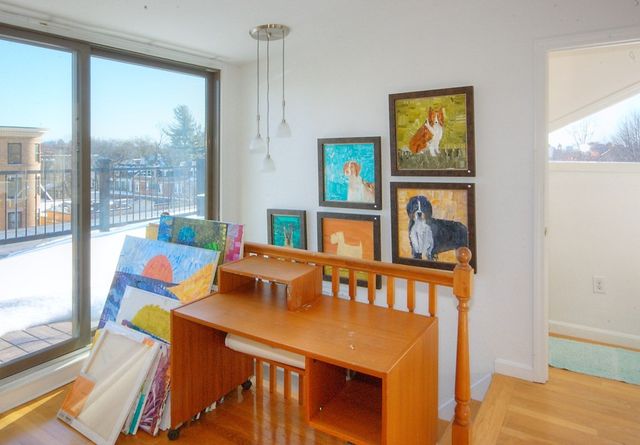 1 Lancaster Street 9, Cambridge, MA 02140