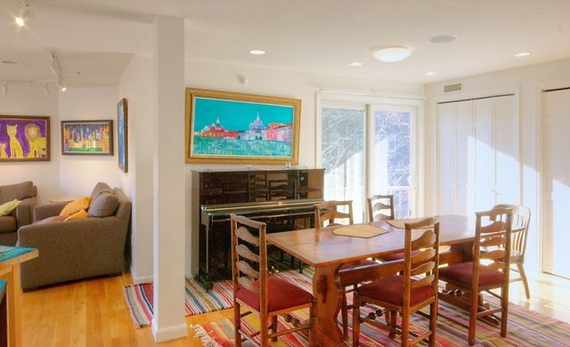 1 Lancaster Street 9, Cambridge, MA 02140