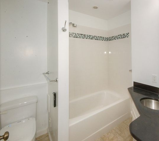 1 Lancaster Street 9, Cambridge, MA 02140