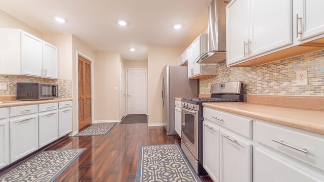 123 Beverly Drive, Chesterton, IN 46304