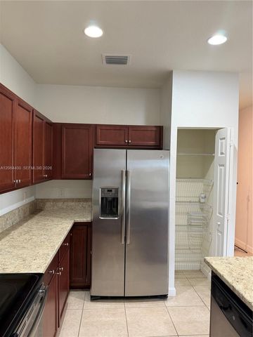 737 SE 37th Place, Homestead, FL 33033