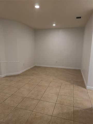 737 SE 37th Place, Homestead, FL 33033