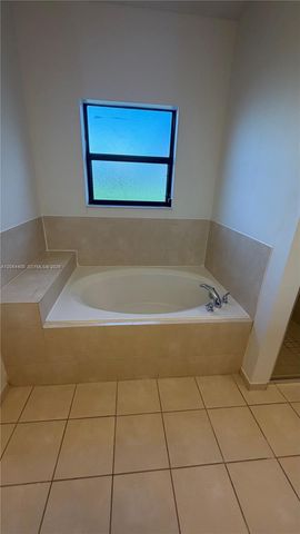737 SE 37th Place, Homestead, FL 33033