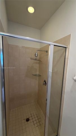 737 SE 37th Place, Homestead, FL 33033
