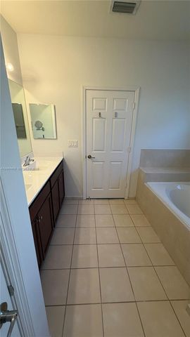737 SE 37th Place, Homestead, FL 33033
