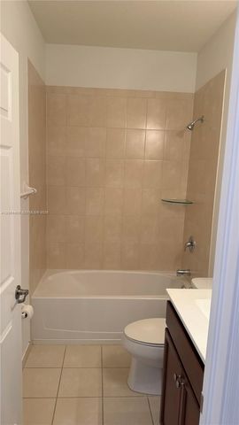 737 SE 37th Place, Homestead, FL 33033